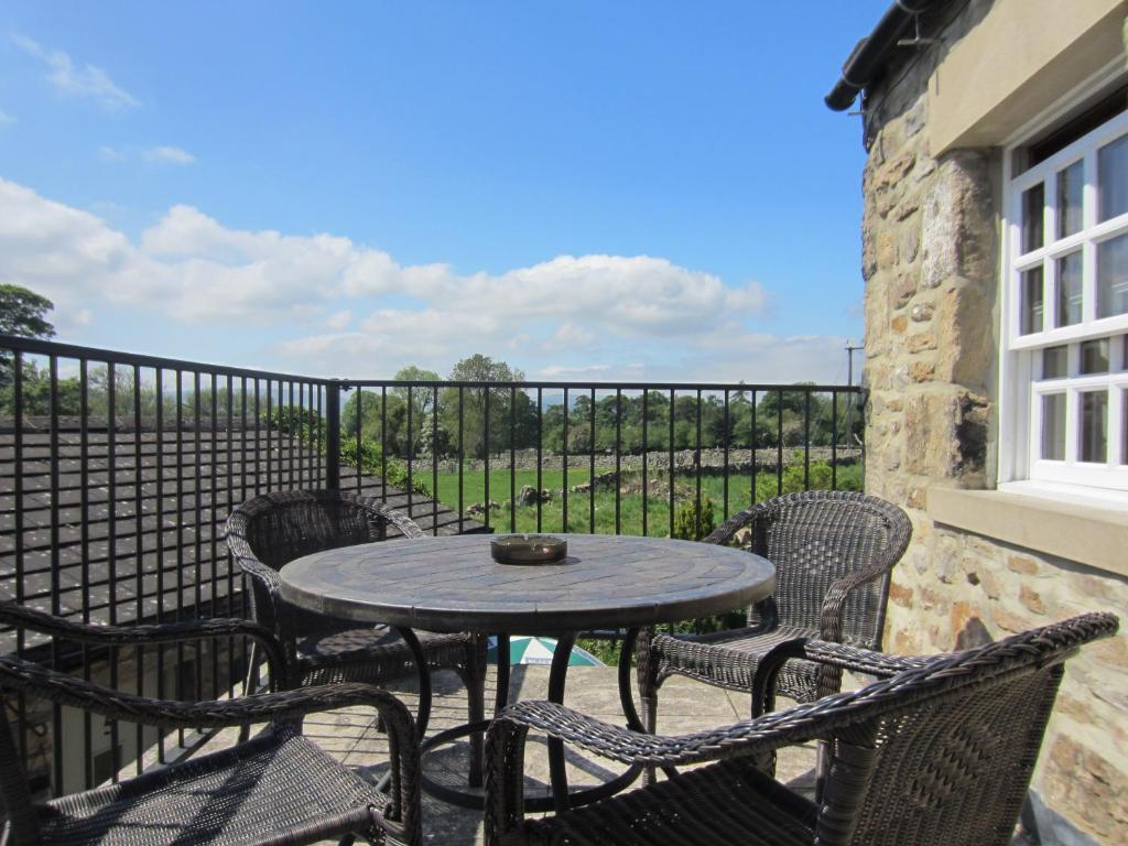 Bolton Arms Hotel Redmire Buitenkant foto