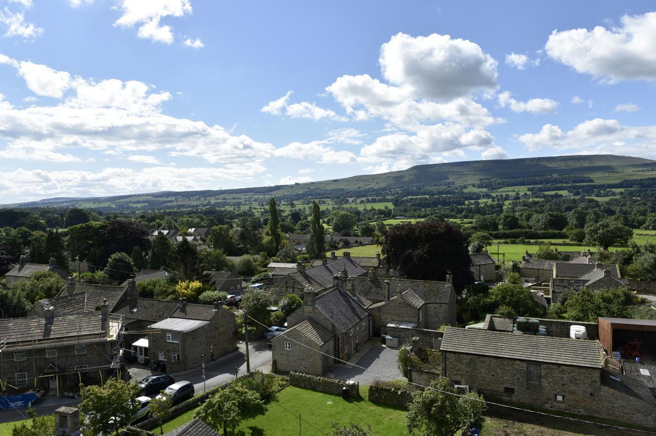 Bolton Arms Hotel Redmire Buitenkant foto